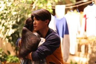 拥抱明月在线观看,在线共赏浪漫月色  第1张